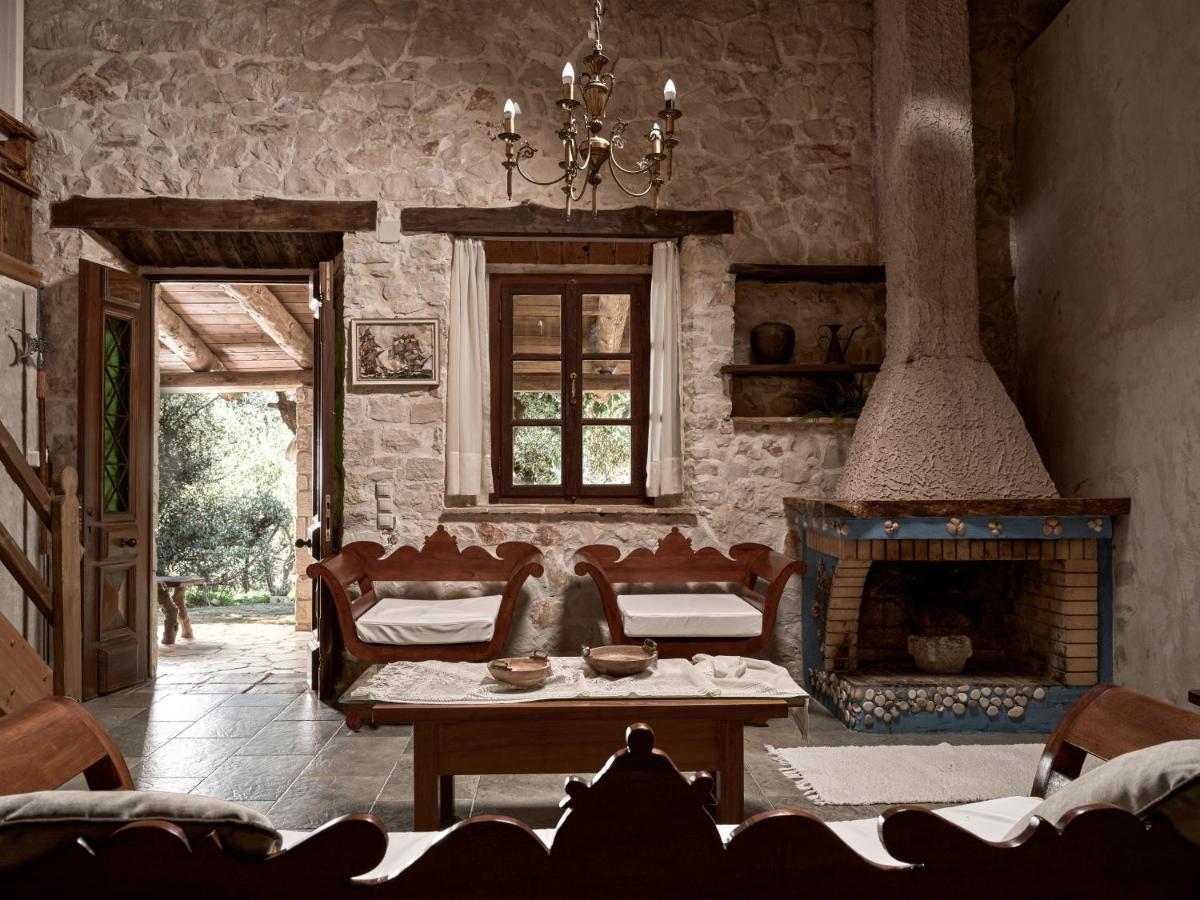 Vafias Villa - Tranquil Location, Ideal For Large Groups, By Zantewize Lithakia  Екстериор снимка
