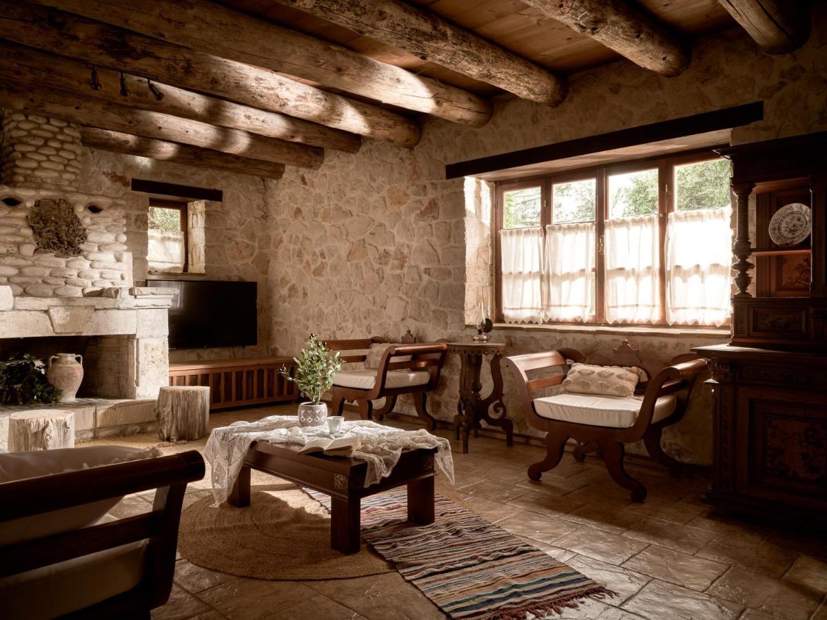 Vafias Villa - Tranquil Location, Ideal For Large Groups, By Zantewize Lithakia  Екстериор снимка