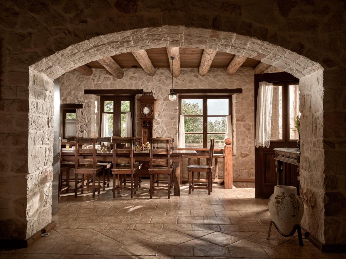 Vafias Villa - Tranquil Location, Ideal For Large Groups, By Zantewize Lithakia  Екстериор снимка